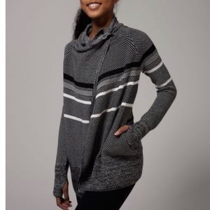 Ivivva Feelin Toasty Wrap Sweater Size 10